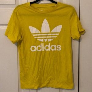 Adida tshirt size medium